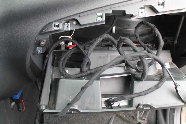 Положение проводов в кузове