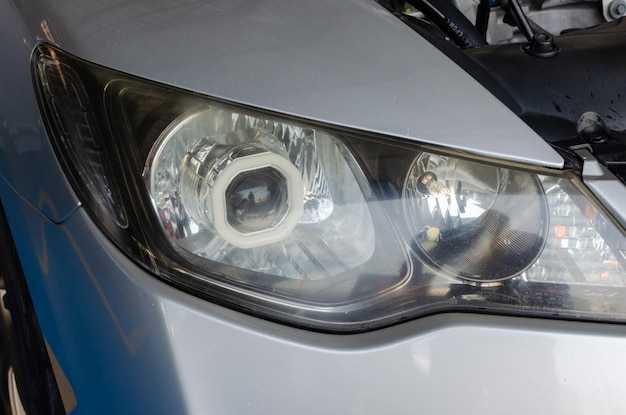 Регулировка вертикального уровня фар