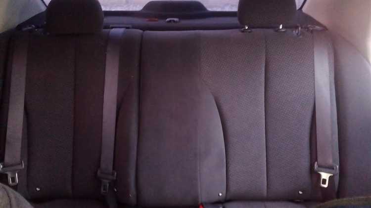 Определение типа крепления заднего сиденья