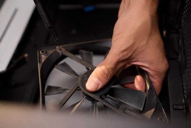 Отсоединение электропроводки вентилятора