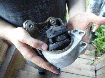 Подготовка автомобиля к замене опор двигателя